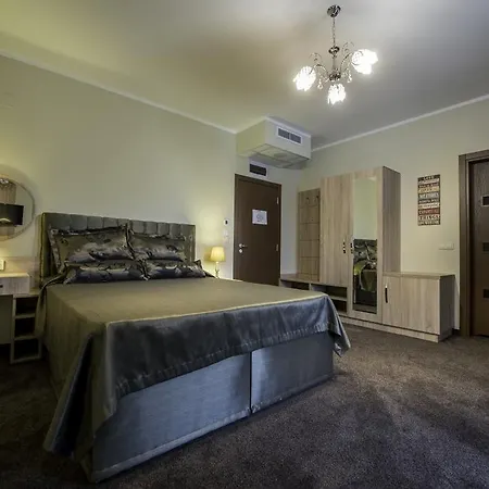 Victoriya's House 招待所 3*