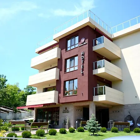 Guest house Victoriya's House 3*