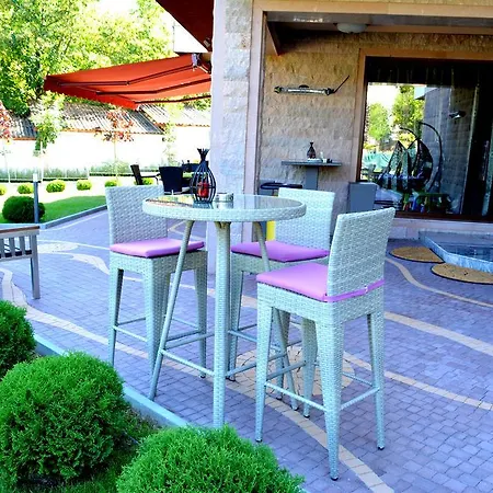 Guest house Victoriya's House